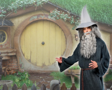 Amazon's Lord of the Rings Gandalf Costume Drops to Lowest Price of the Year at $36.33 for Halloween