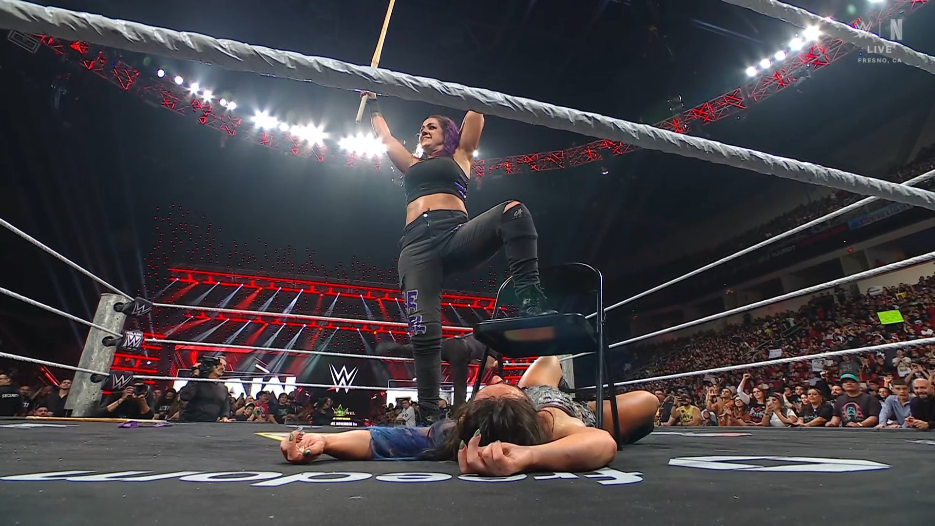 Bayley Taps Out Lyra Valkyria on WWE Raw, Scores First Singles Win Since April