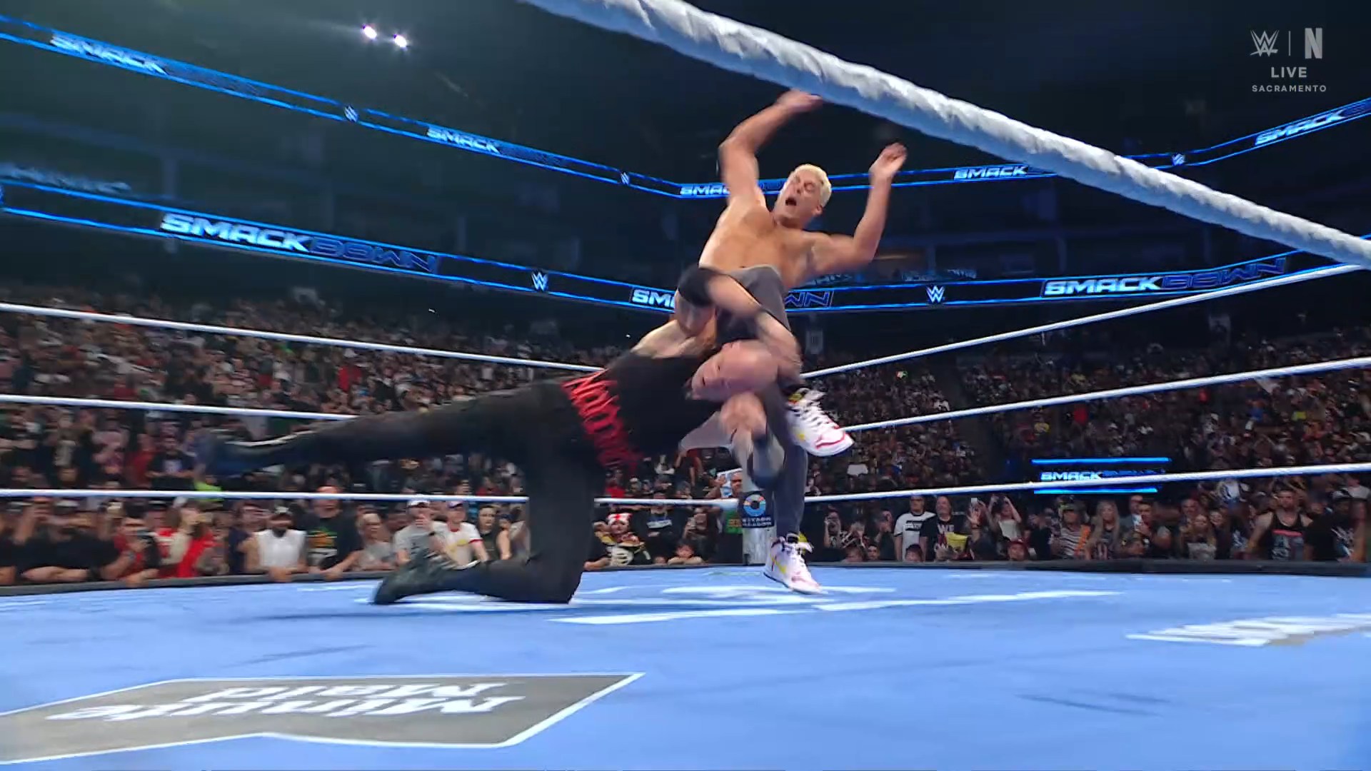 Cody Rhodes Punt Kicks Baron Corbin to Close Out WWE SmackDown