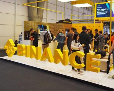 Experts Divided Over Binance Hack Asset Freezes, Warn Recovery Is Another Matter