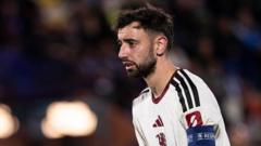Fernandes Stays Man Utd Captain After Como Outburst as Rooney Calls Players "Babies"