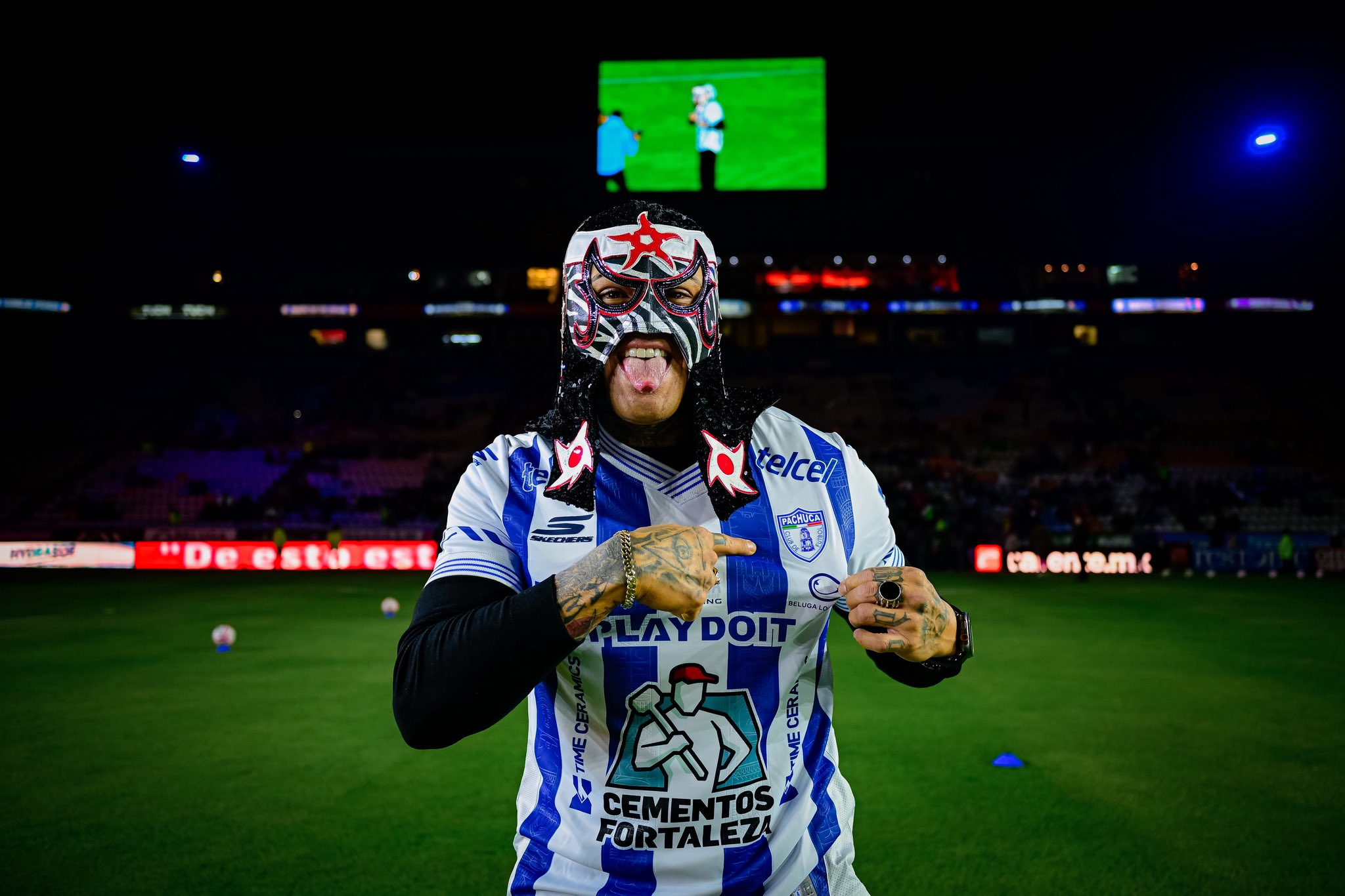Fight Size Update (October 22): Penta Attends Pachuca vs. Cruz Azul, AEW Dynamite Highlights, Lance Storm TNA Media Tour