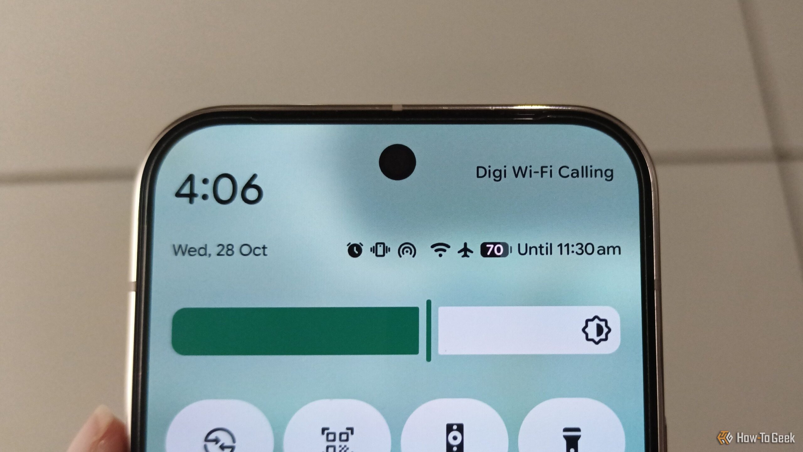 From Keys to Dots: 12 Mystery Android Status Bar Icons Explained