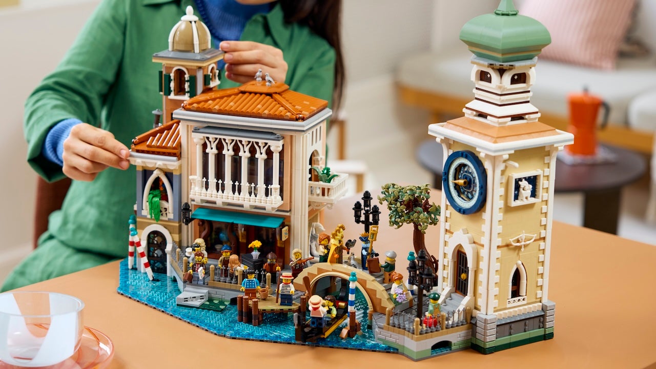 LEGO’s Massive 5,682-Piece Venetian Neighborhood Set Arrives In November For $549.99