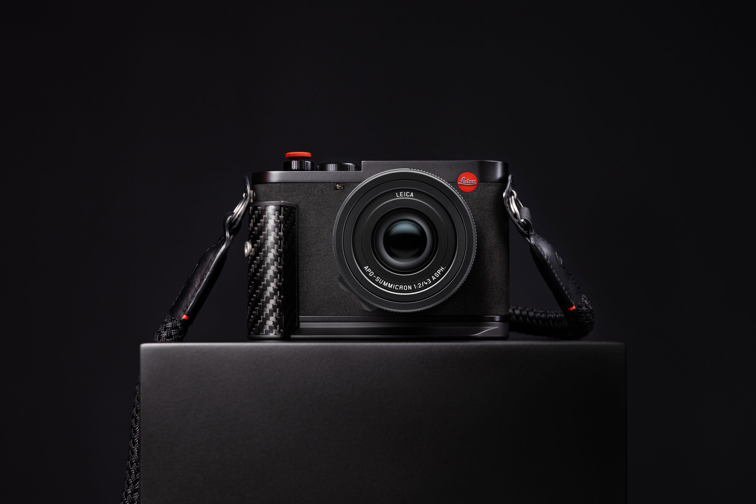 Leica and Formula 1 Team Up on $9,950 Racetrack-Inspired Camera