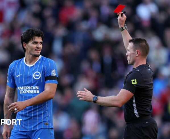 Pascal Struijk Red Card Overturned After Controversial VAR Call at Sunderland