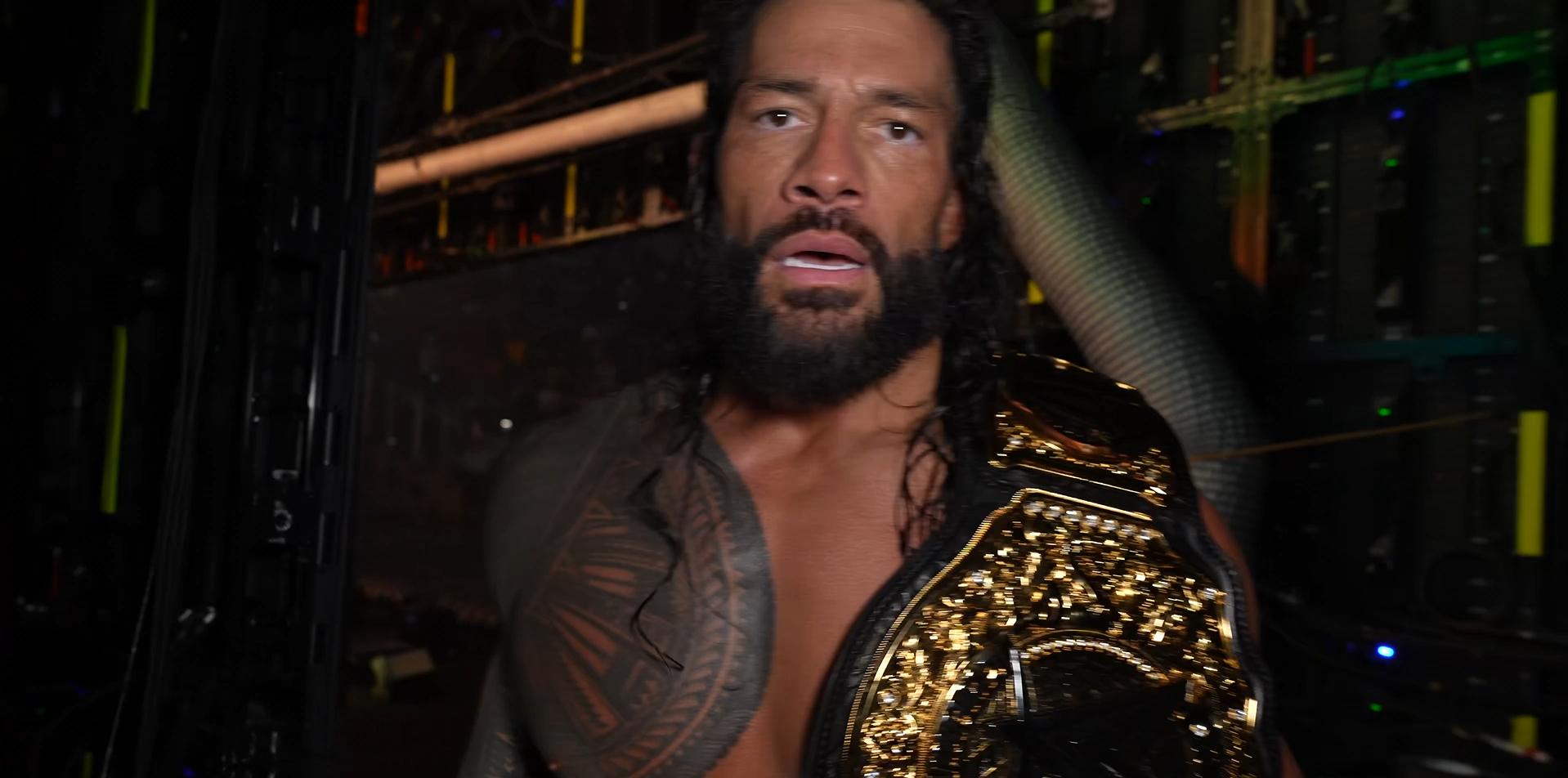 Roman Reigns Mocks Wrestlers “Thinking They’re Roman Reigns”: “Look at Your Bank Account. We’re Not the Same”