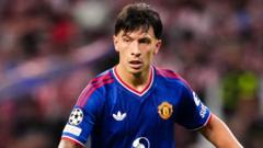 Roy Keane Brands Man Utd a "Circus" After Lisandro Martinez's Board Blast