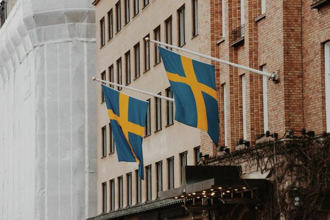 Sweden's Central Bank Revives E-Krona Debate as Stablecoins and Digital Euro Loom